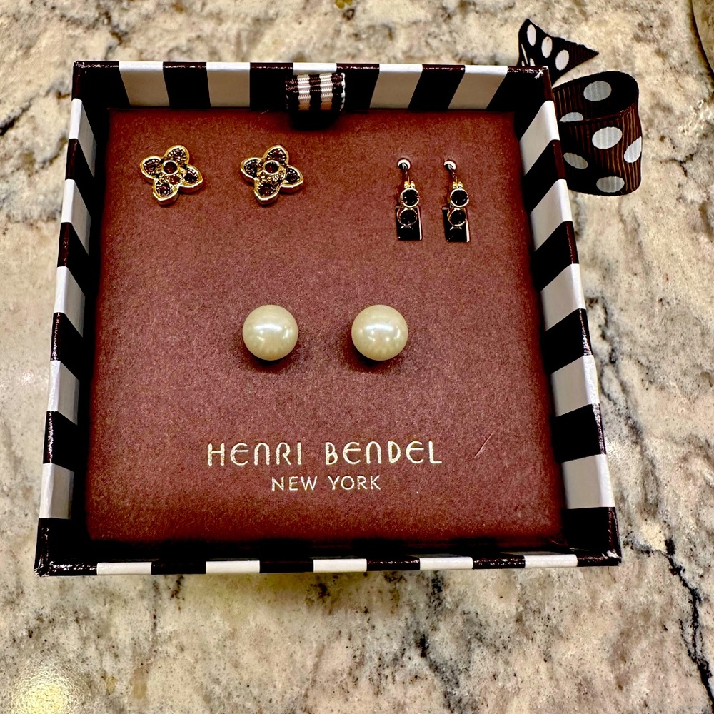 Henri Bendel New York 3pc Holiday earring set